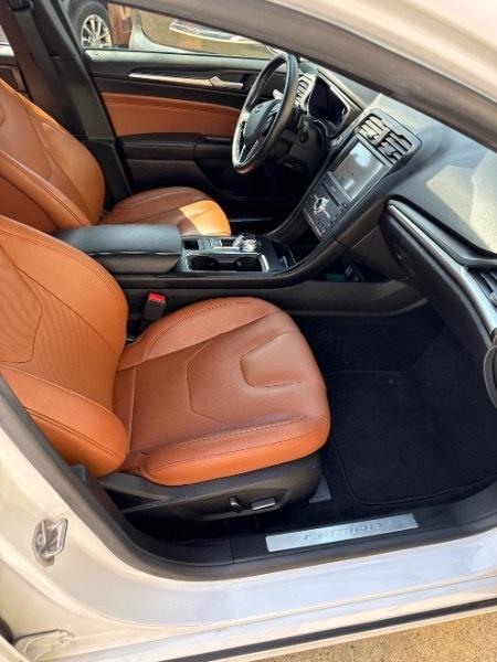 Ford Fusion Titanium AWD 2020