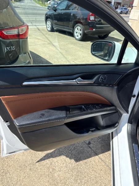 Ford Fusion Titanium AWD 2020