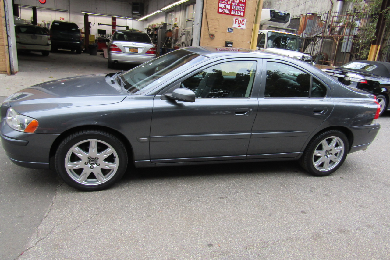 Volvo S60 2.5L Turbo Auto 2006 Volvo S60 2.5L Turbo Auto 2006