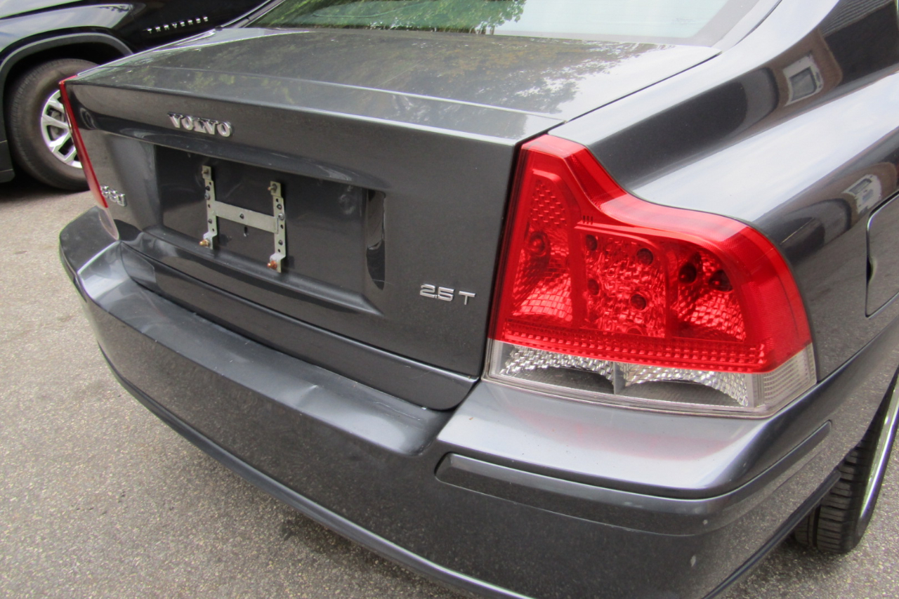 Volvo S60 2.5L Turbo Auto 2006 Volvo S60 2.5L Turbo Auto 2006