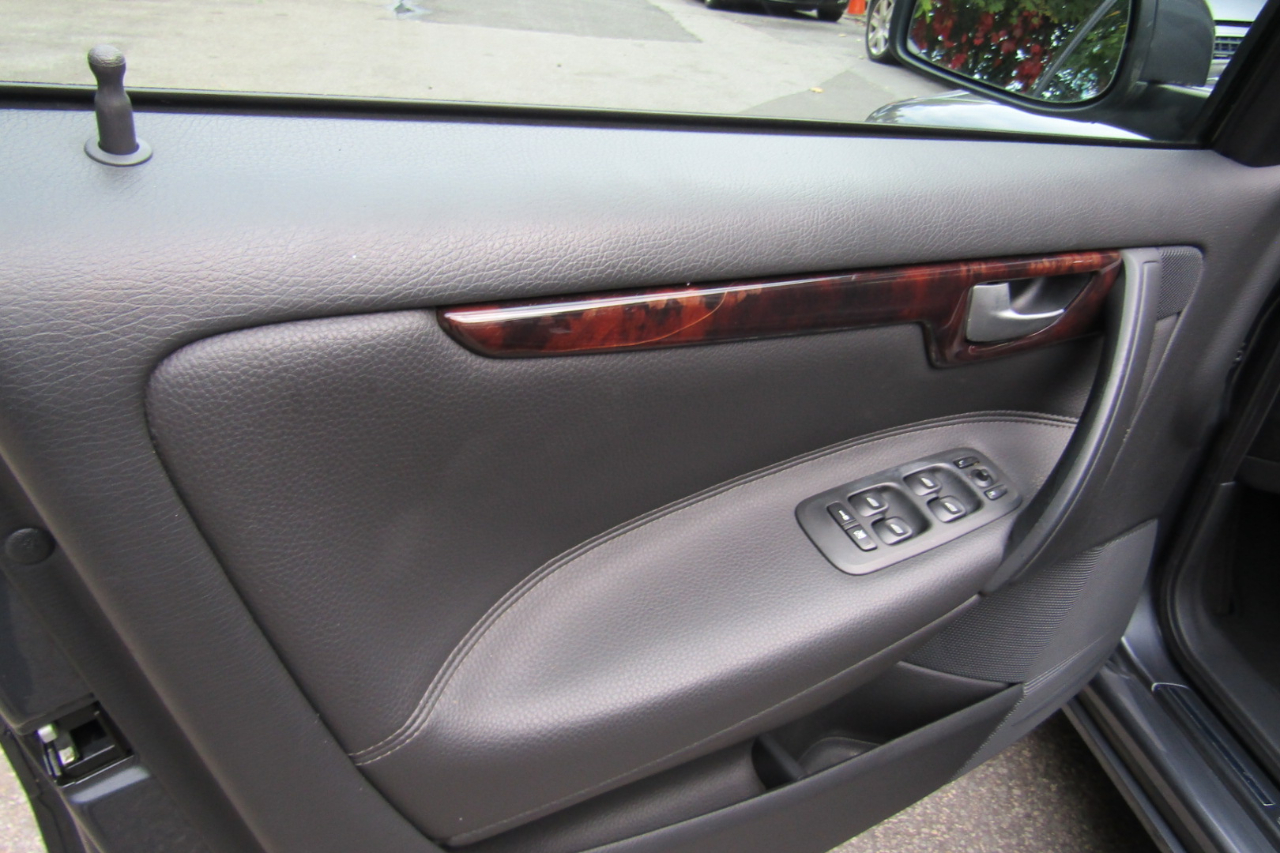 Volvo S60 2.5L Turbo Auto 2006 Volvo S60 2.5L Turbo Auto 2006