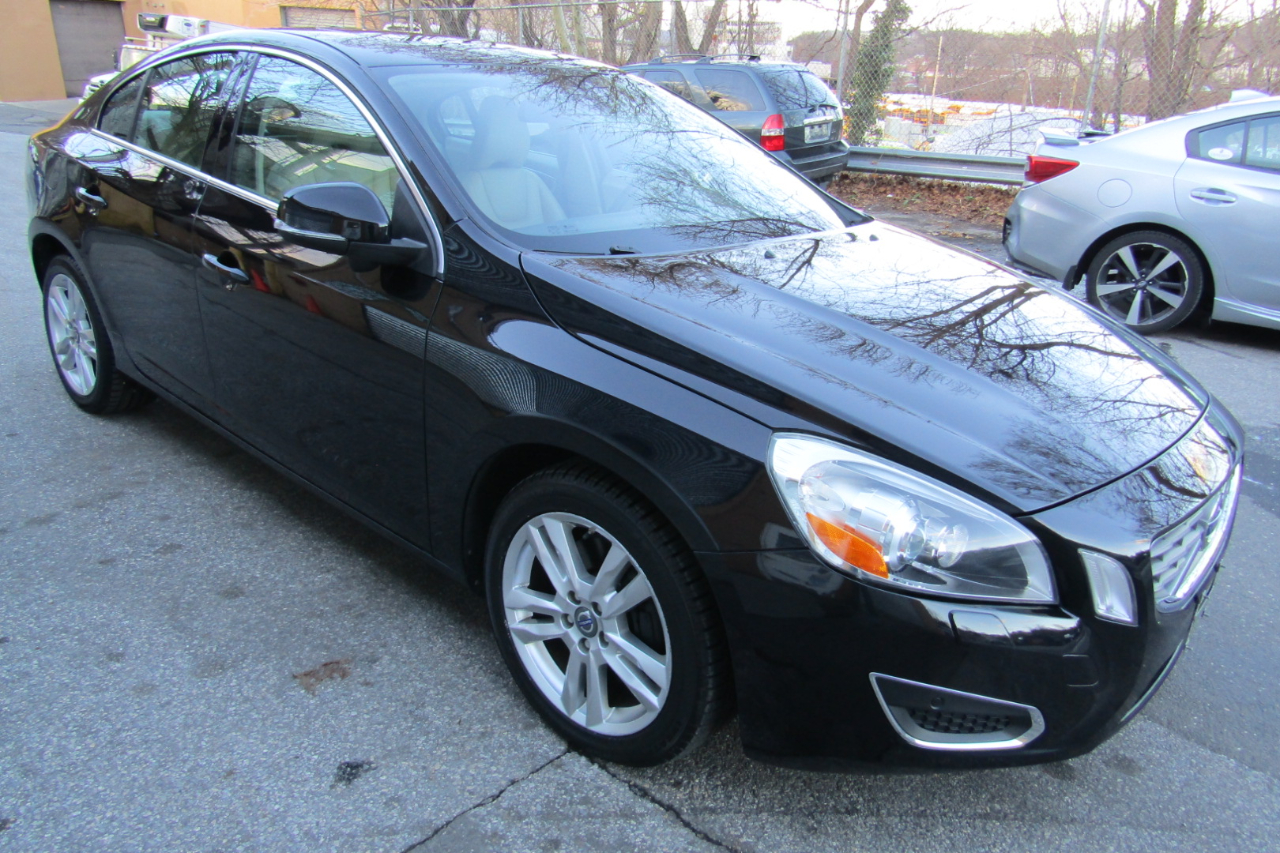 Volvo S60 AWD 4dr Sdn T6 2012