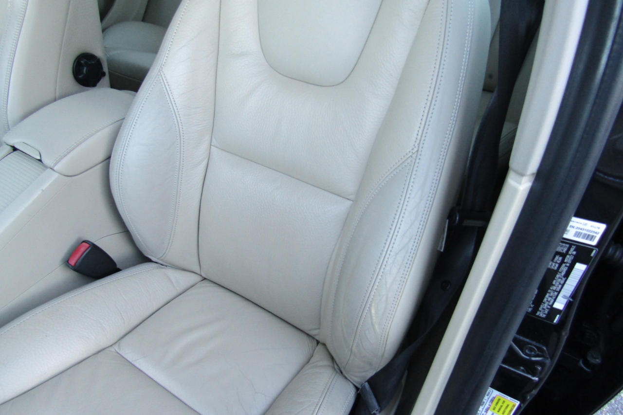 Volvo S60 AWD 4dr Sdn T6 2012