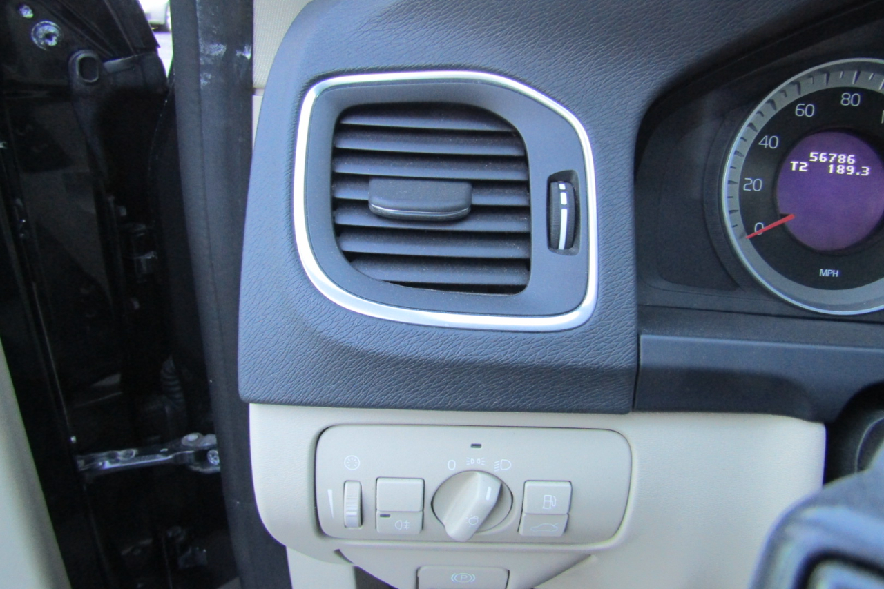 Volvo S60 AWD 4dr Sdn T6 2012