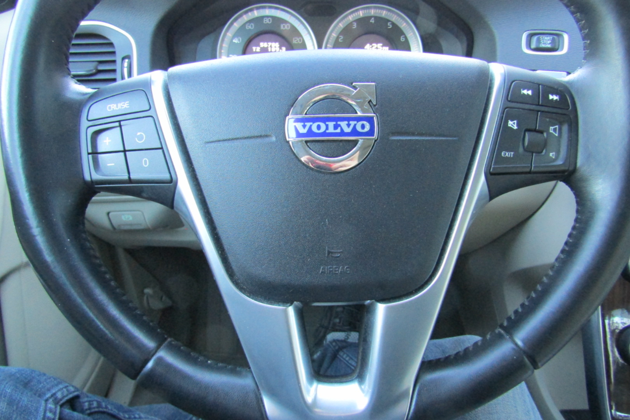 Volvo S60 AWD 4dr Sdn T6 2012