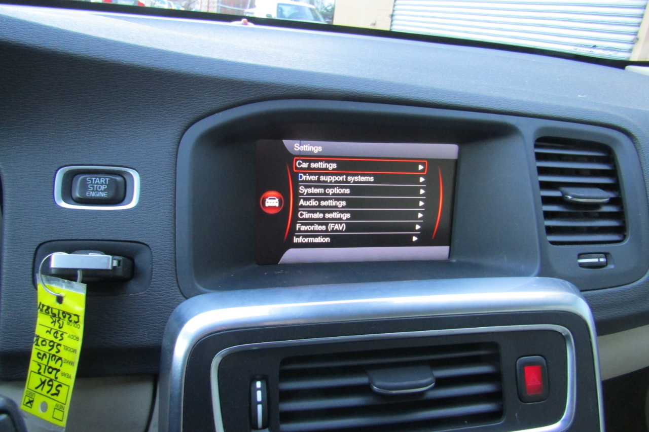 Volvo S60 AWD 4dr Sdn T6 2012