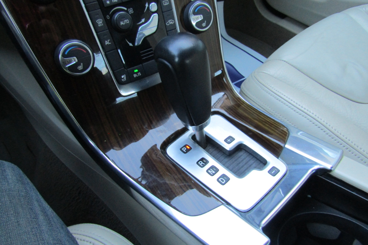 Volvo S60 AWD 4dr Sdn T6 2012