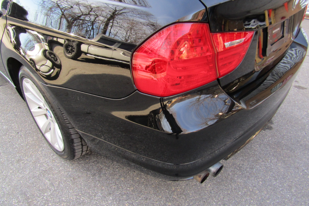 BMW 3 Series 4dr Sdn 328i xDrive AWD 2011