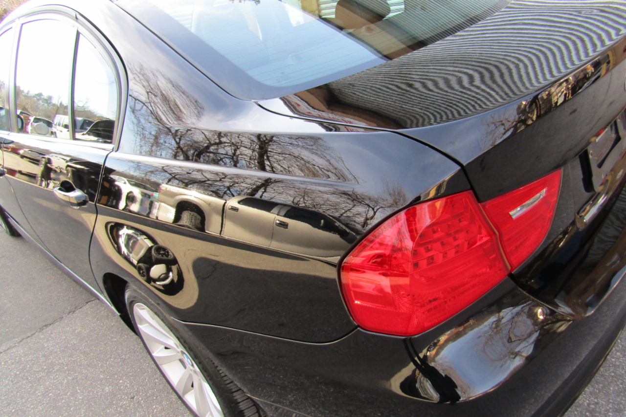 BMW 3 Series 4dr Sdn 328i xDrive AWD 2011