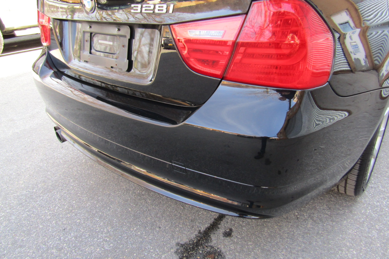 BMW 3 Series 4dr Sdn 328i xDrive AWD 2011