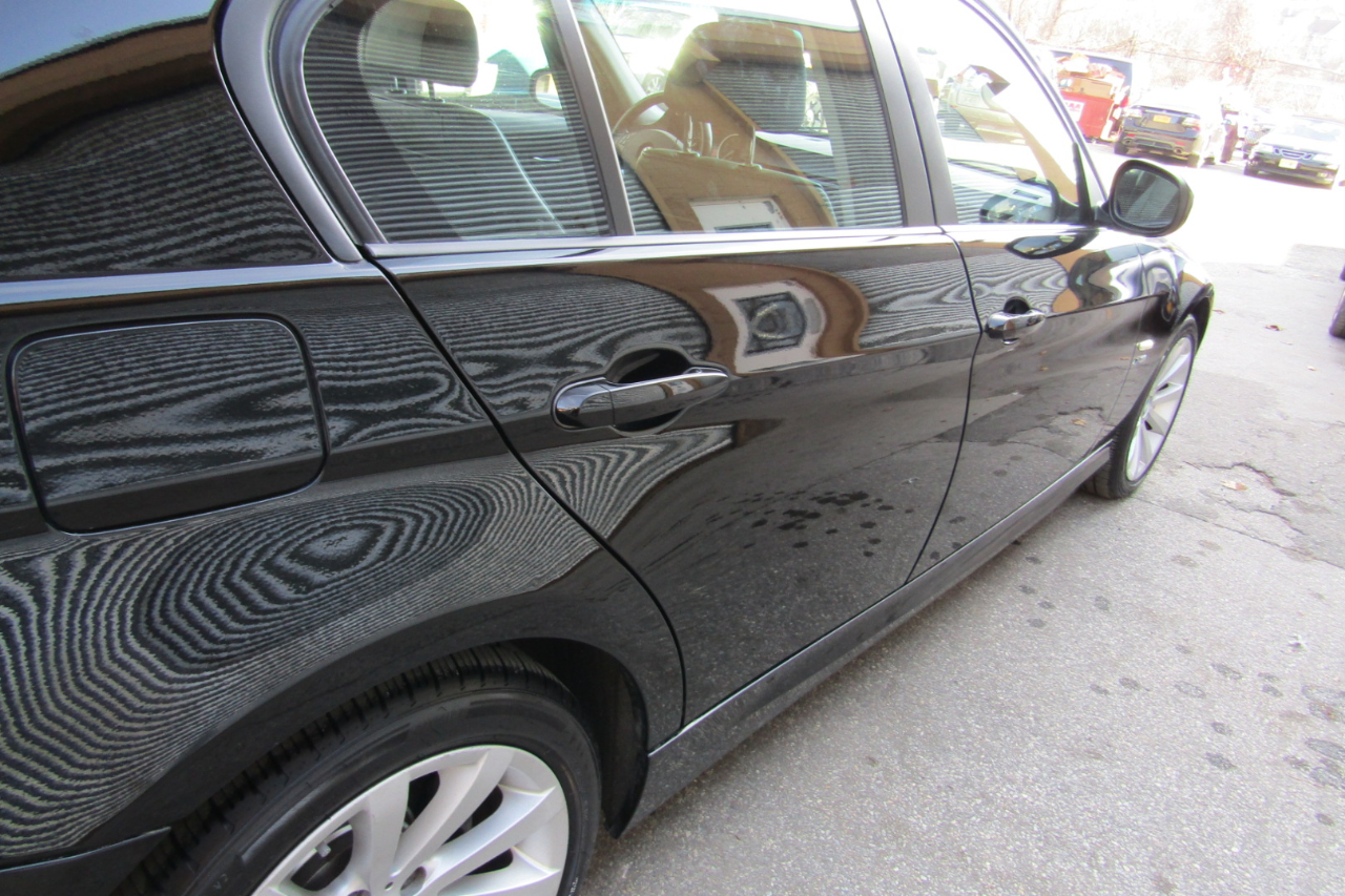 BMW 3 Series 4dr Sdn 328i xDrive AWD 2011