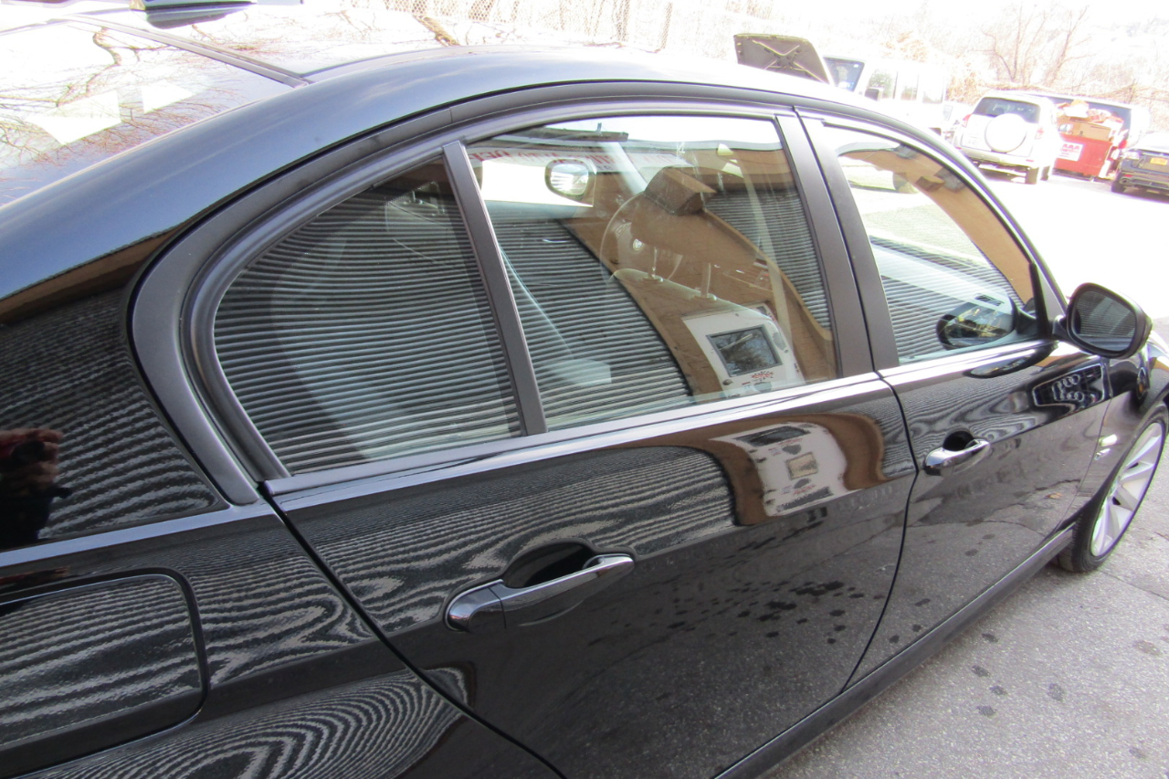 BMW 3 Series 4dr Sdn 328i xDrive AWD 2011