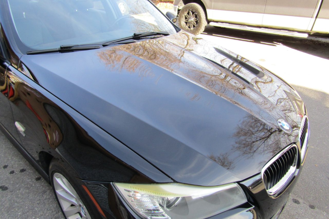 BMW 3 Series 4dr Sdn 328i xDrive AWD 2011