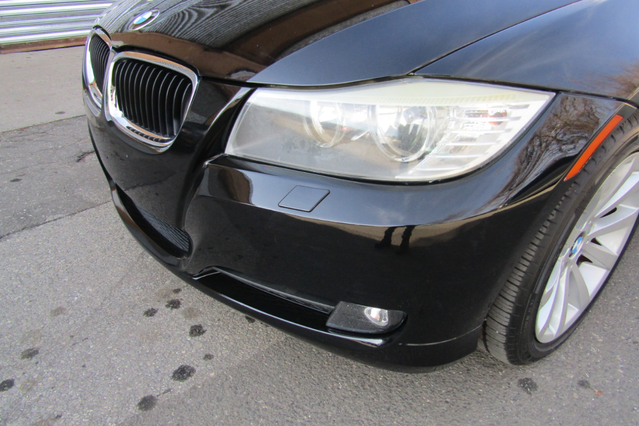 BMW 3 Series 4dr Sdn 328i xDrive AWD 2011