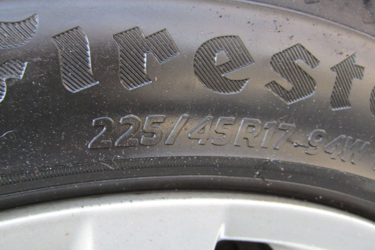 BMW 3 Series 4dr Sdn 328i xDrive AWD 2011