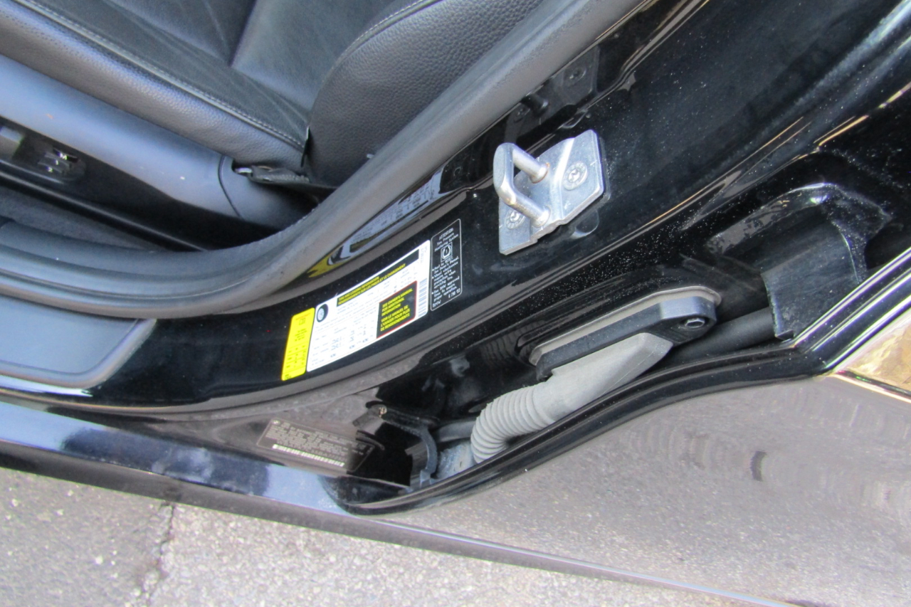 BMW 3 Series 4dr Sdn 328i xDrive AWD 2011