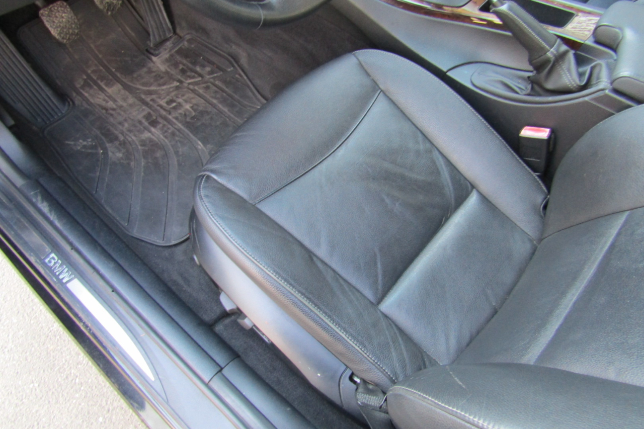 BMW 3 Series 4dr Sdn 328i xDrive AWD 2011