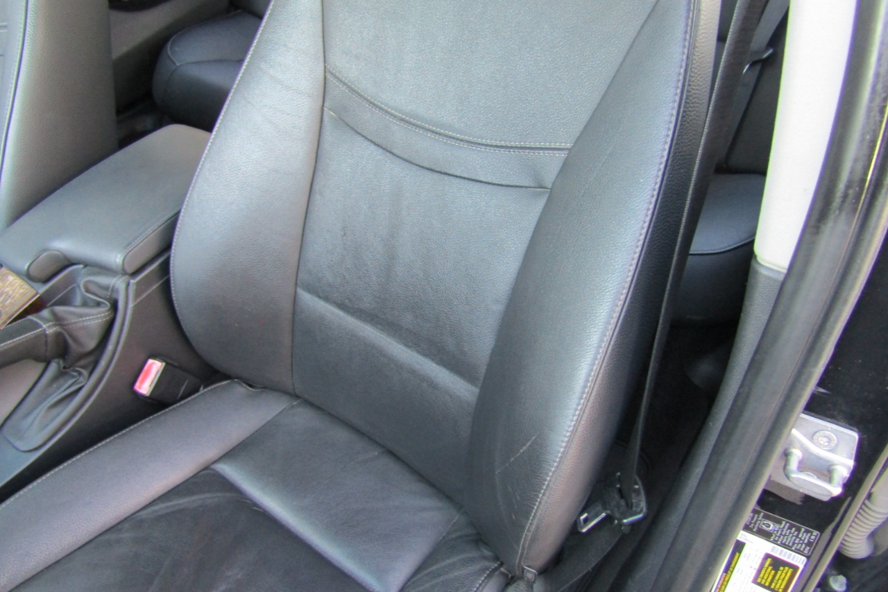 BMW 3 Series 4dr Sdn 328i xDrive AWD 2011