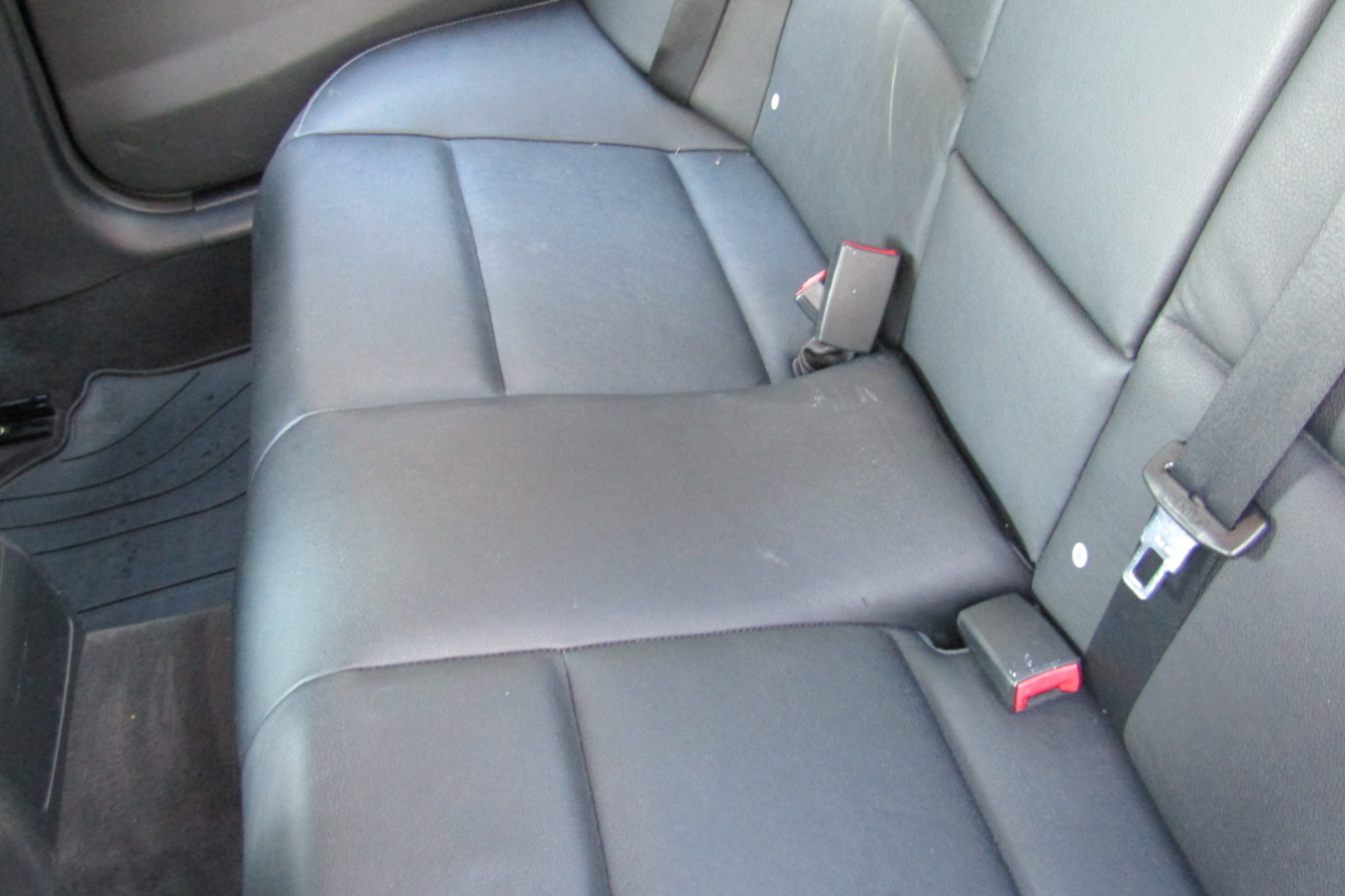 BMW 3 Series 4dr Sdn 328i xDrive AWD 2011