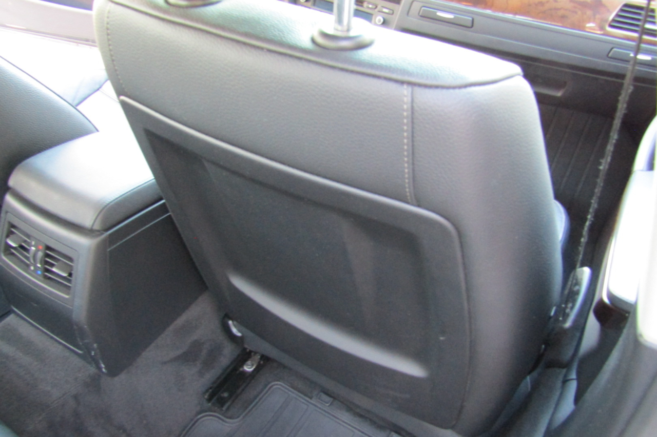 BMW 3 Series 4dr Sdn 328i xDrive AWD 2011