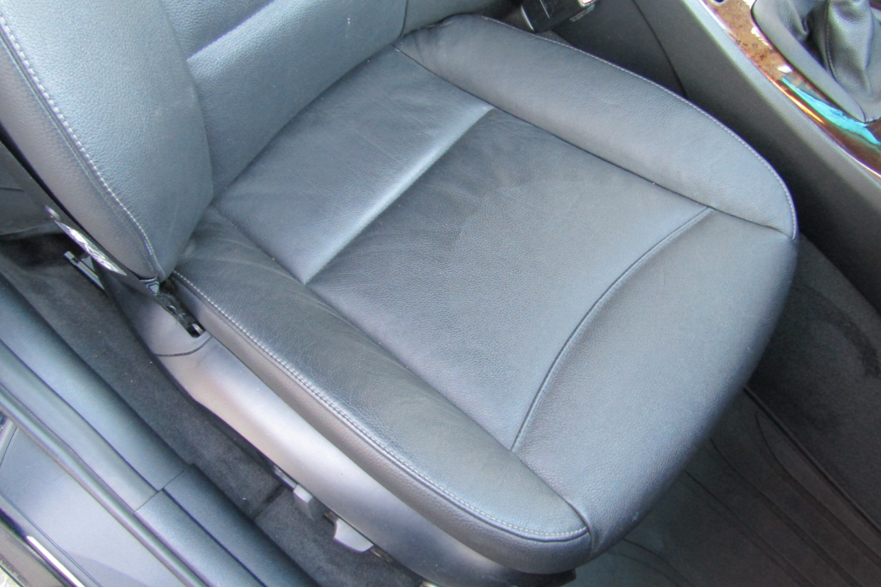 BMW 3 Series 4dr Sdn 328i xDrive AWD 2011