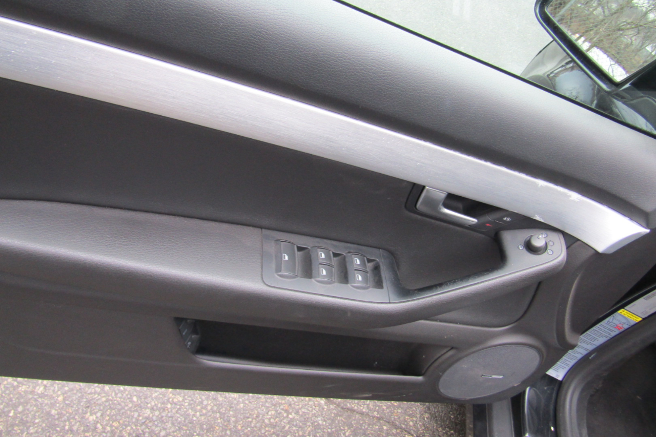 Audi A4 2dr Cabriolet Auto 2.0T quattro SE *Ltd Avail* 2009