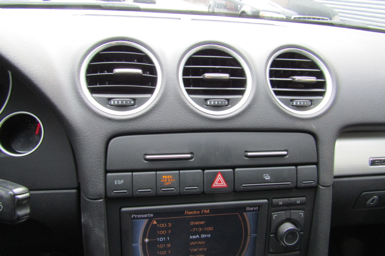 Audi A4 2dr Cabriolet Auto 2.0T quattro SE *Ltd Avail* 2009