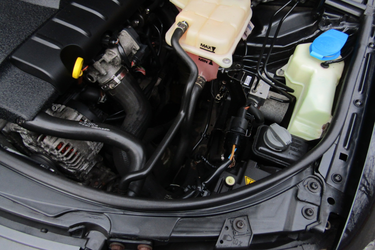 Audi A4 2dr Cabriolet Auto 2.0T quattro SE *Ltd Avail* 2009