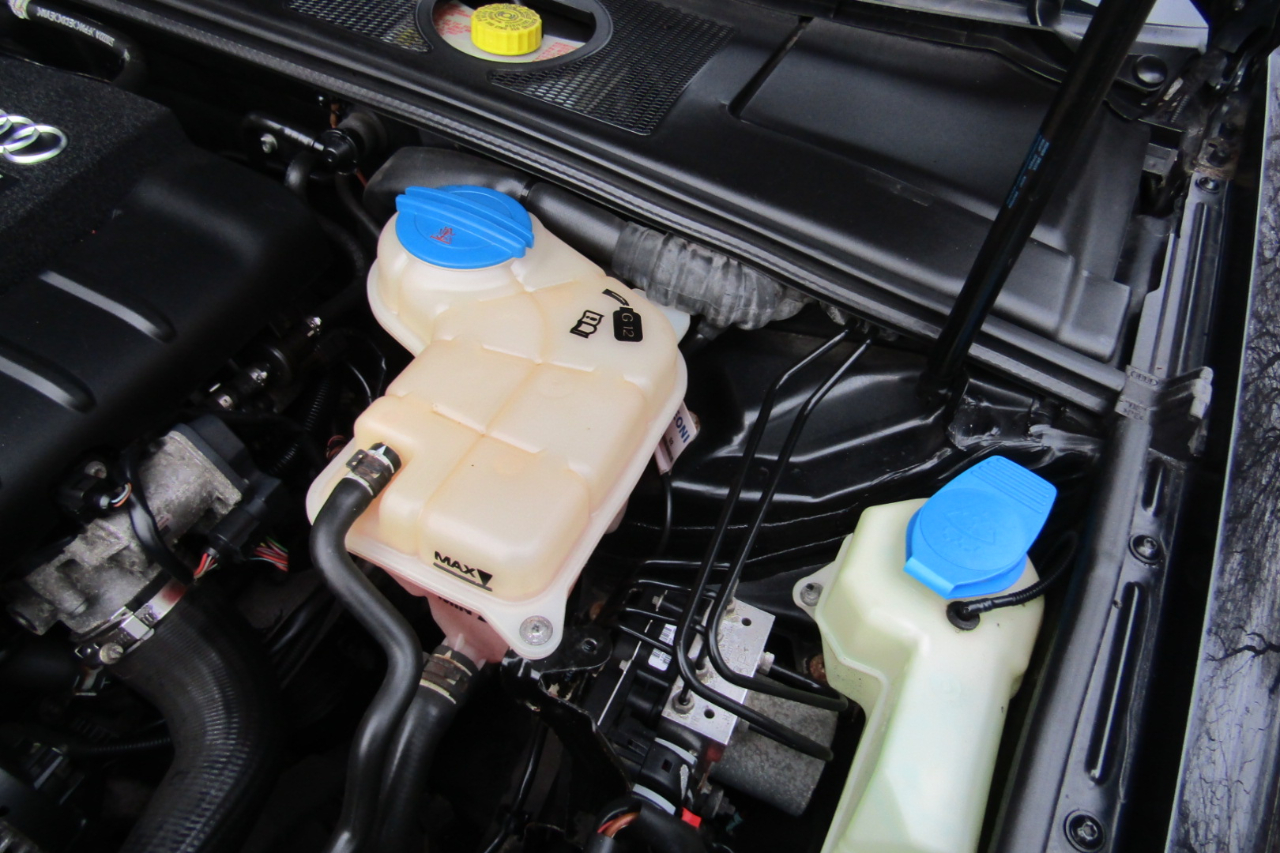 Audi A4 2dr Cabriolet Auto 2.0T quattro SE *Ltd Avail* 2009