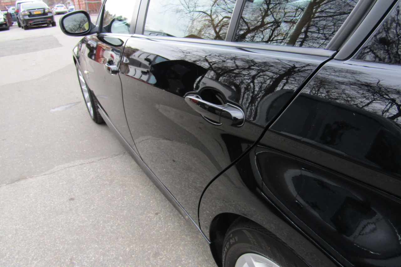 BMW 3 Series 4dr Sdn 328i xDrive AWD SULEV 2011