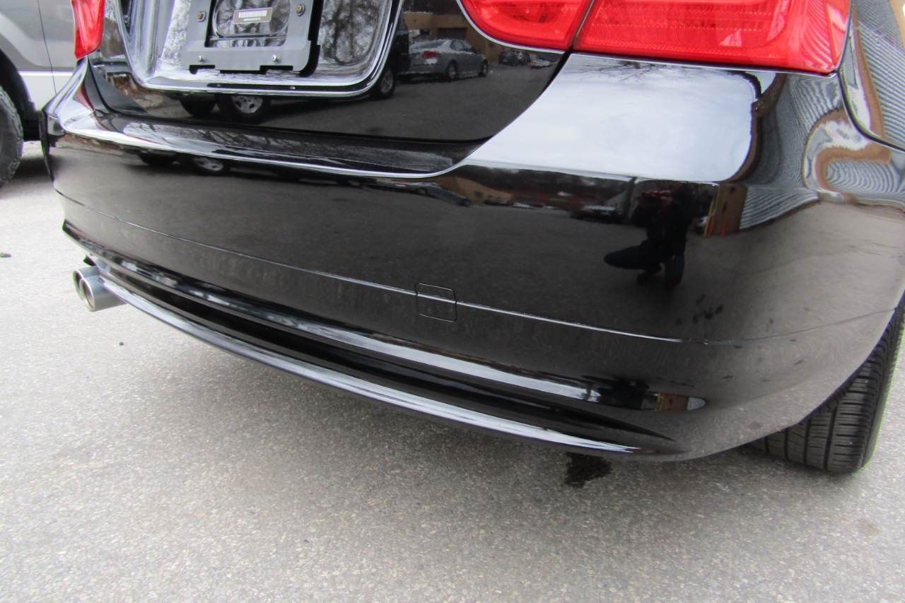 BMW 3 Series 4dr Sdn 328i xDrive AWD SULEV 2011