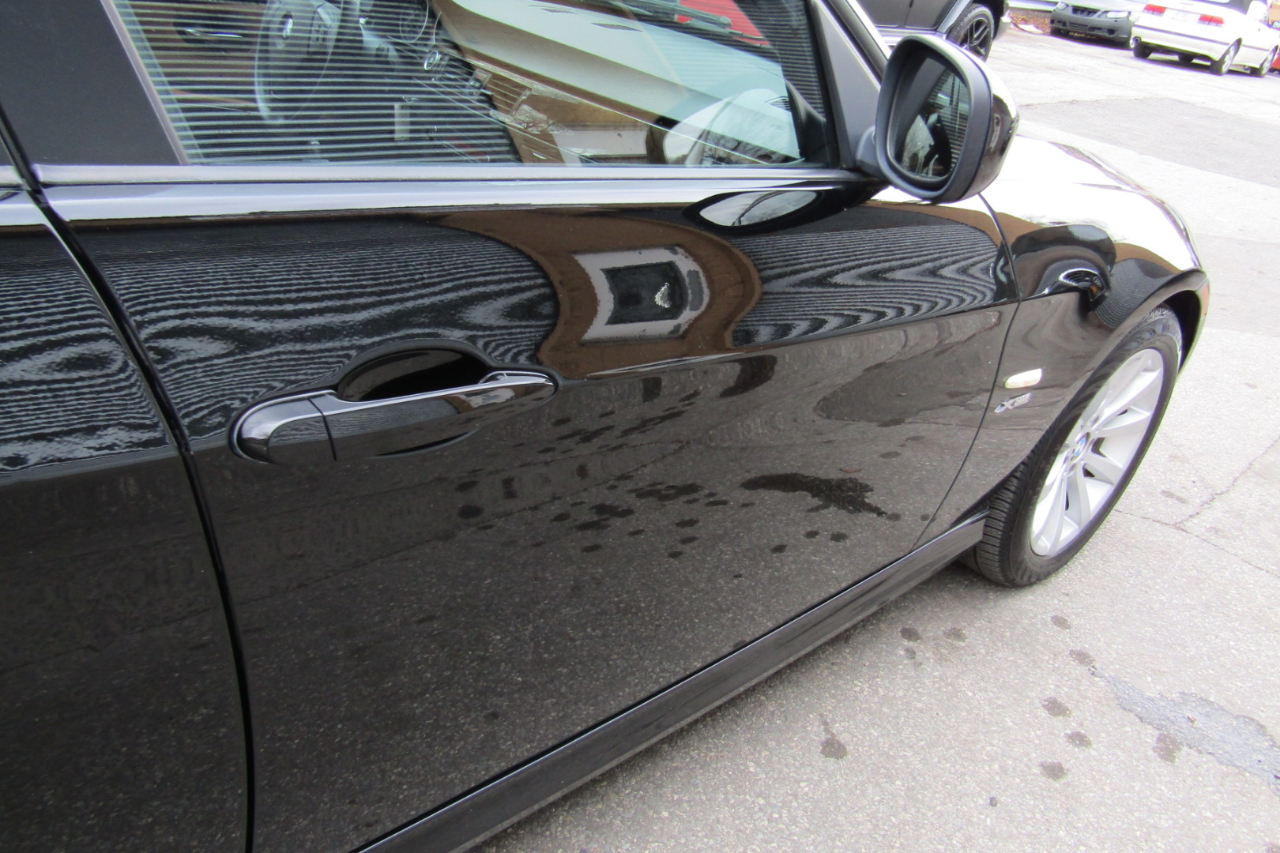 BMW 3 Series 4dr Sdn 328i xDrive AWD SULEV 2011