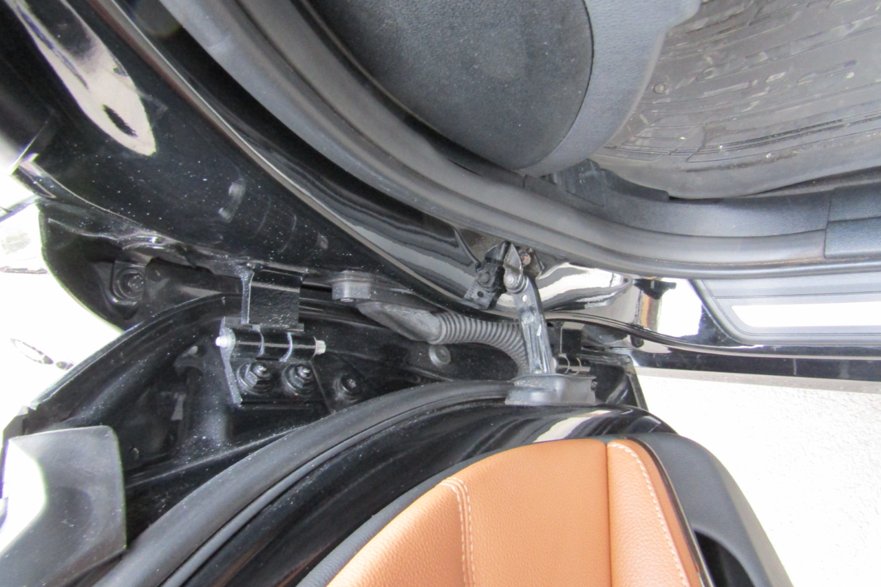 BMW 3 Series 4dr Sdn 328i xDrive AWD SULEV 2011