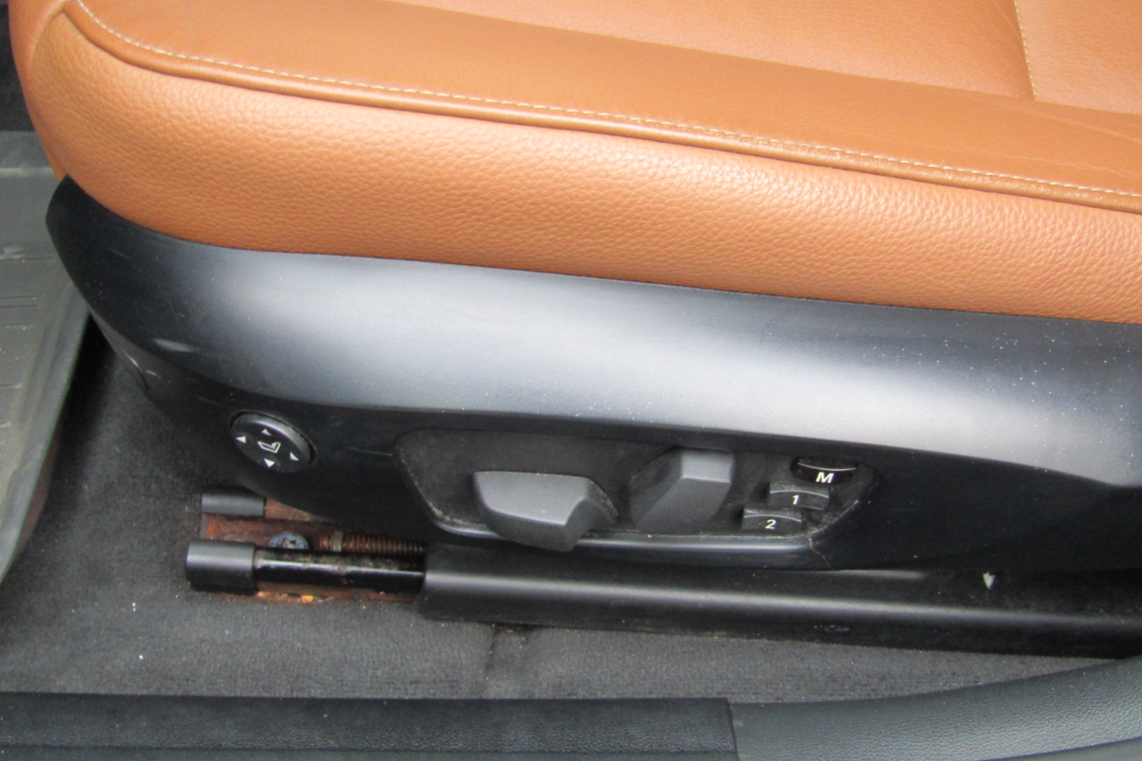 BMW 3 Series 4dr Sdn 328i xDrive AWD SULEV 2011