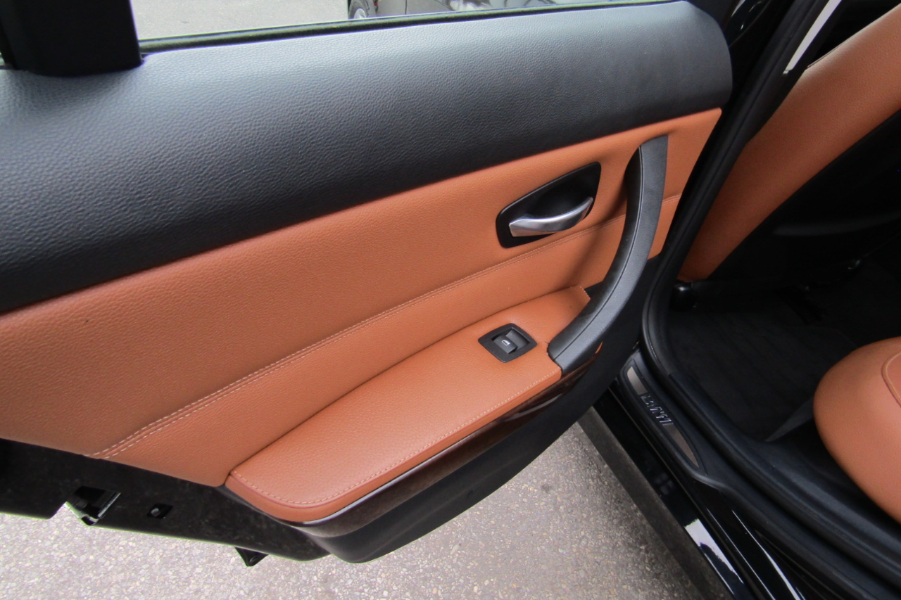 BMW 3 Series 4dr Sdn 328i xDrive AWD SULEV 2011