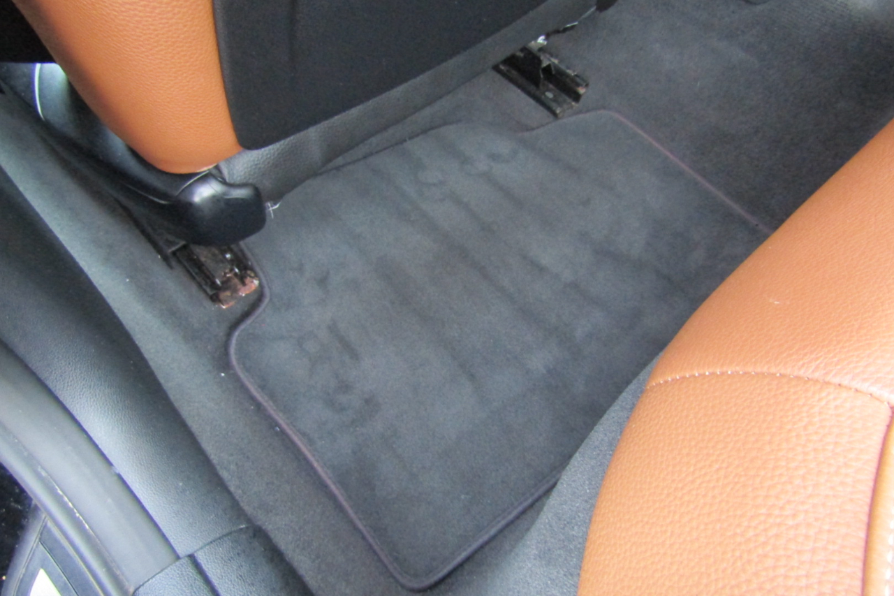 BMW 3 Series 4dr Sdn 328i xDrive AWD SULEV 2011