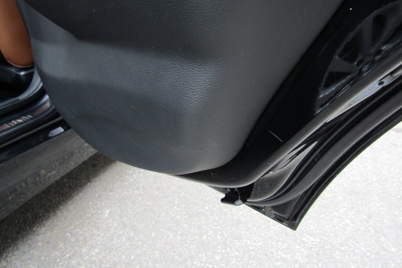 BMW 3 Series 4dr Sdn 328i xDrive AWD SULEV 2011