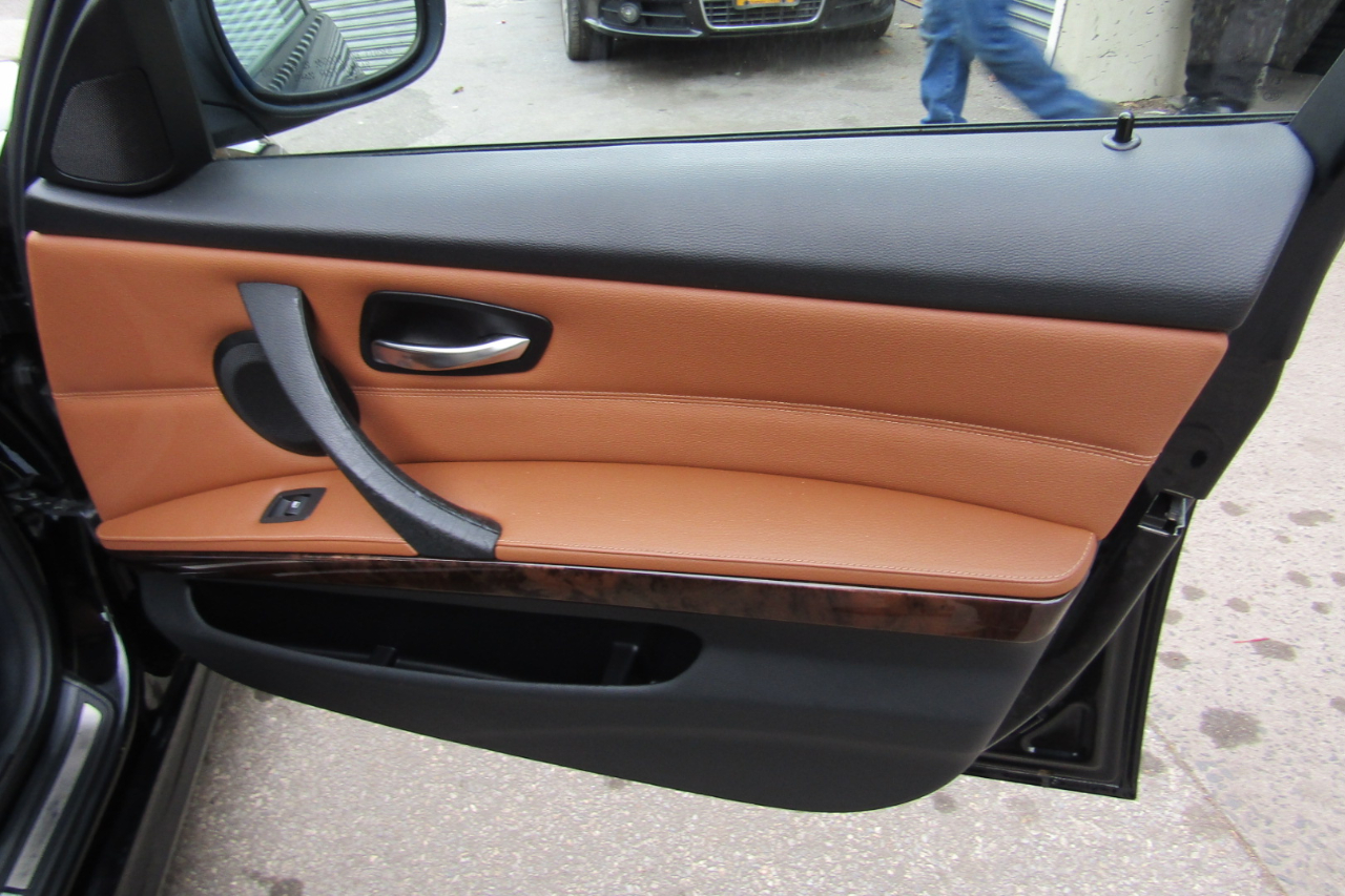 BMW 3 Series 4dr Sdn 328i xDrive AWD SULEV 2011