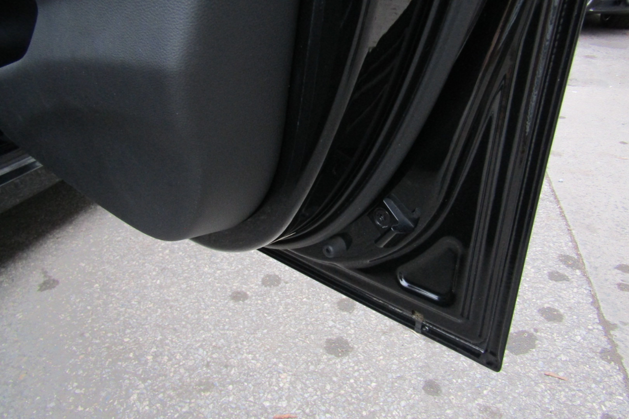 BMW 3 Series 4dr Sdn 328i xDrive AWD SULEV 2011