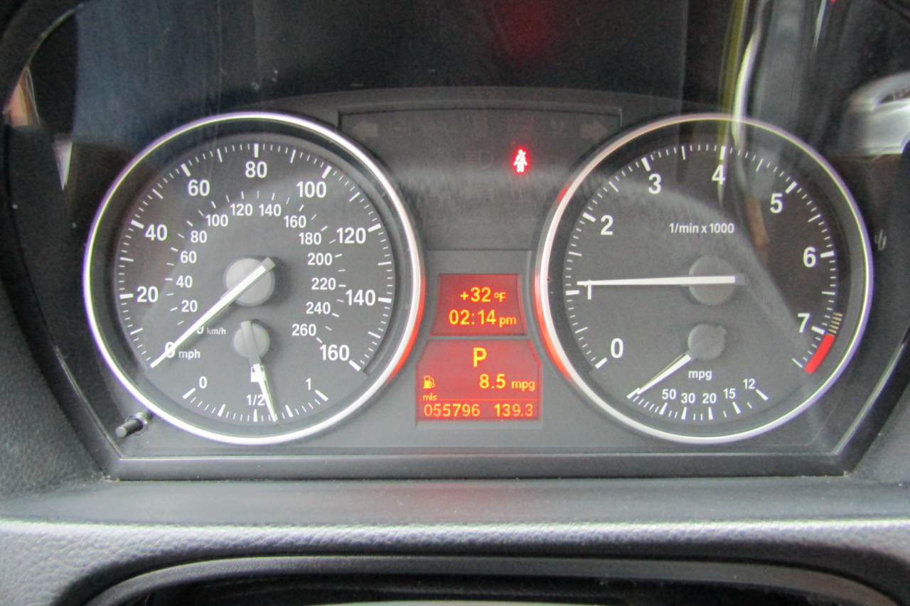 BMW 3 Series 4dr Sdn 328i xDrive AWD SULEV 2011