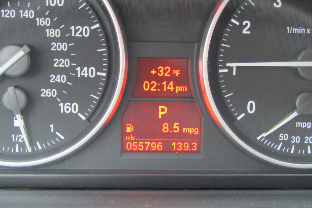 BMW 3 Series 4dr Sdn 328i xDrive AWD SULEV 2011