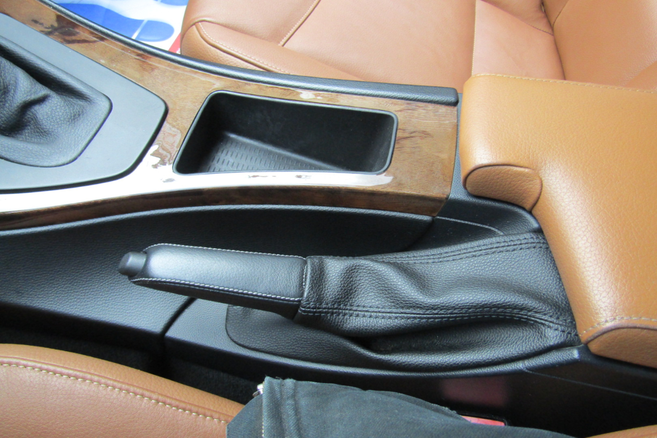 BMW 3 Series 4dr Sdn 328i xDrive AWD SULEV 2011