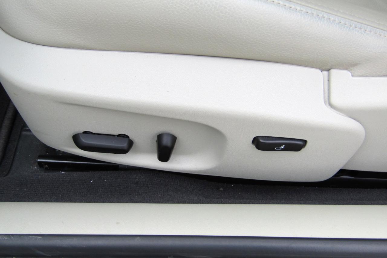 Saab 9-3 2dr Conv FWD 2010