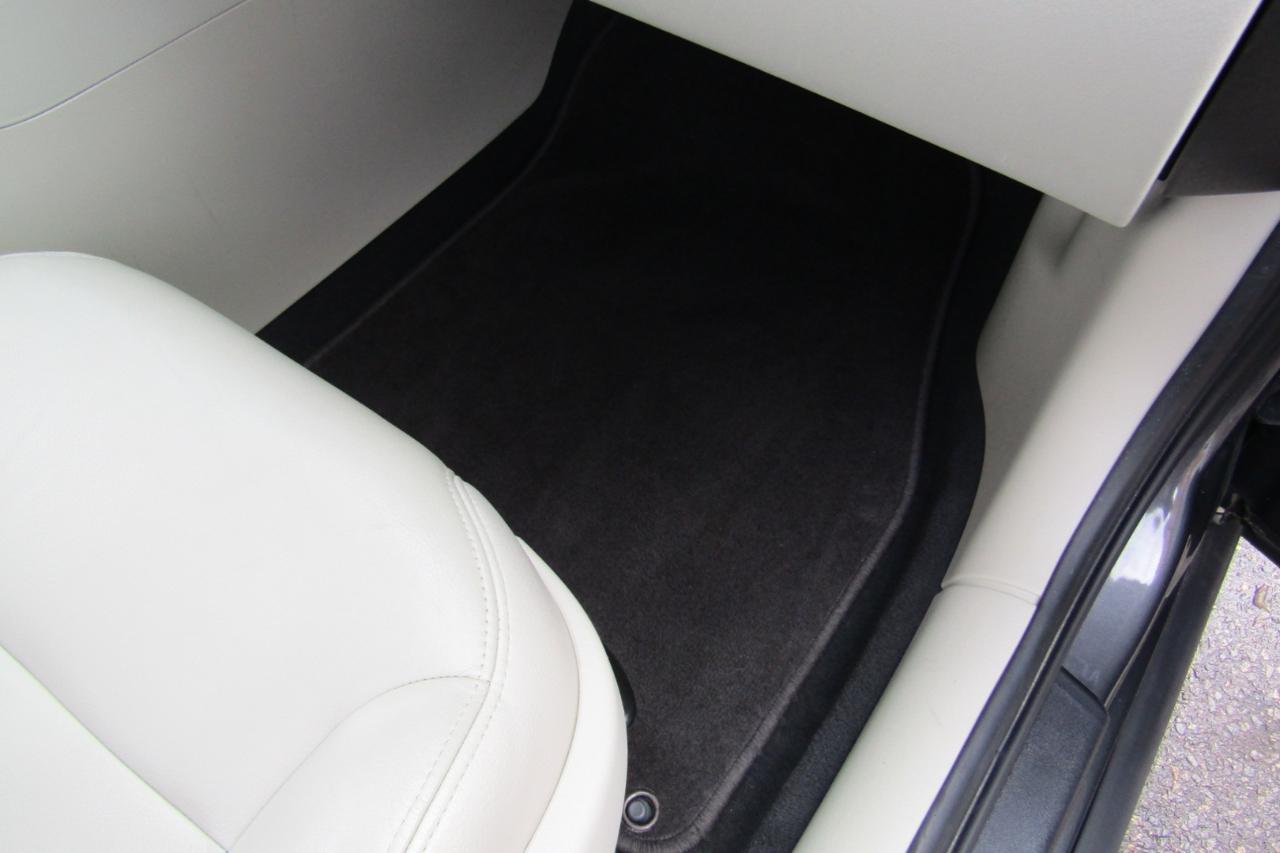 Saab 9-3 2dr Conv FWD 2010