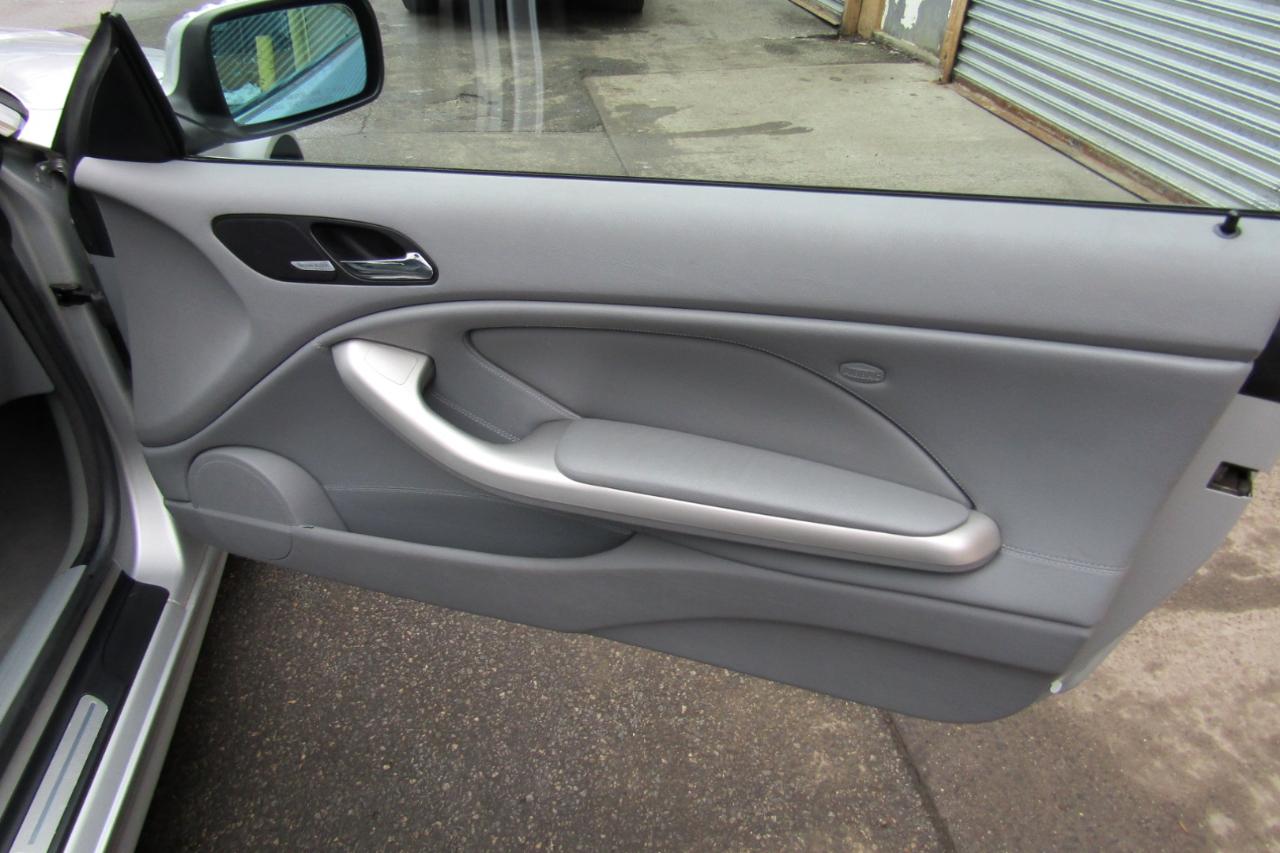 BMW 3 Series 330Ci 2dr Convertible 2002