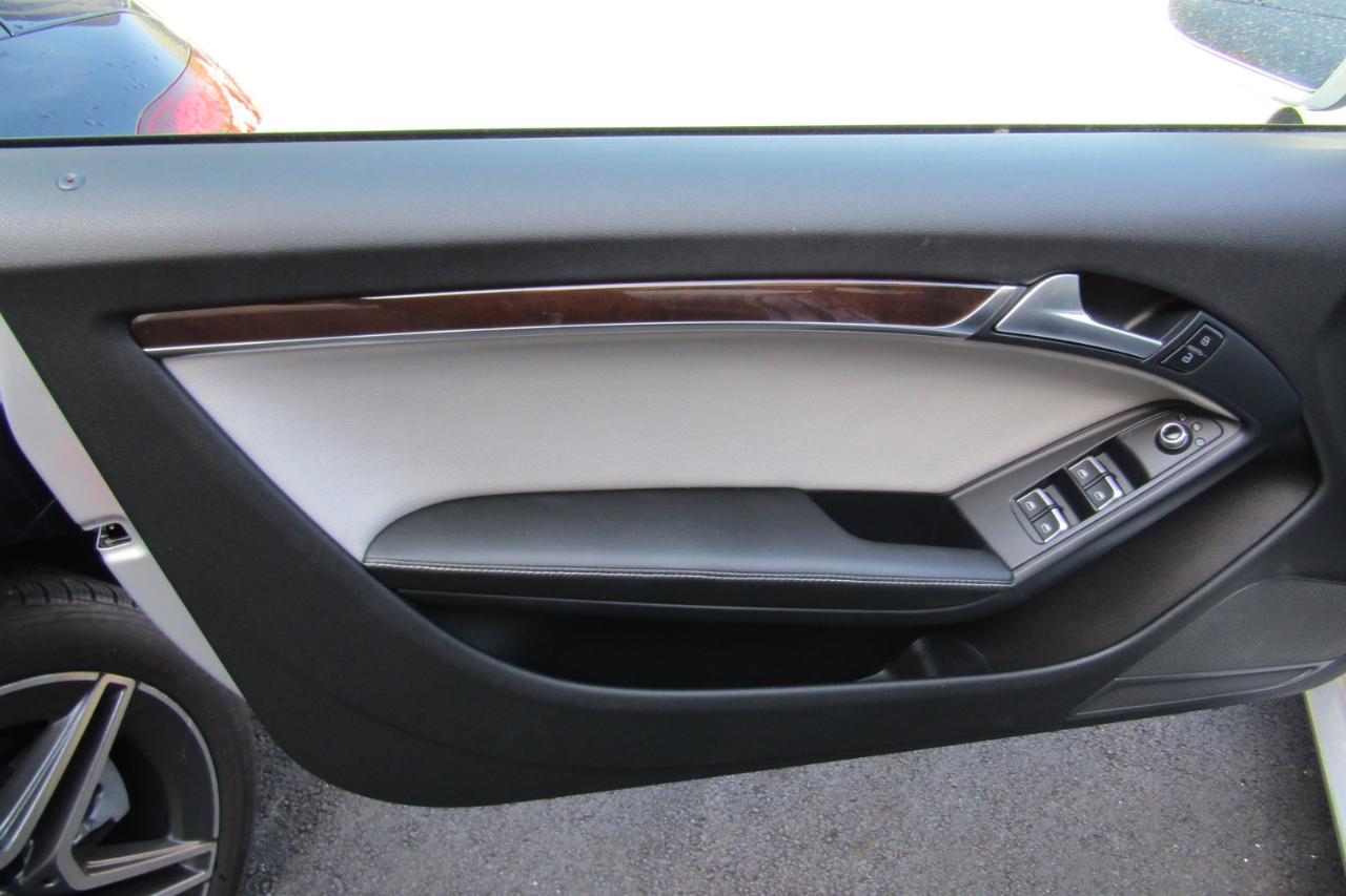 Audi A5 2dr Cabriolet Auto quattro 2.0T Premium 2013