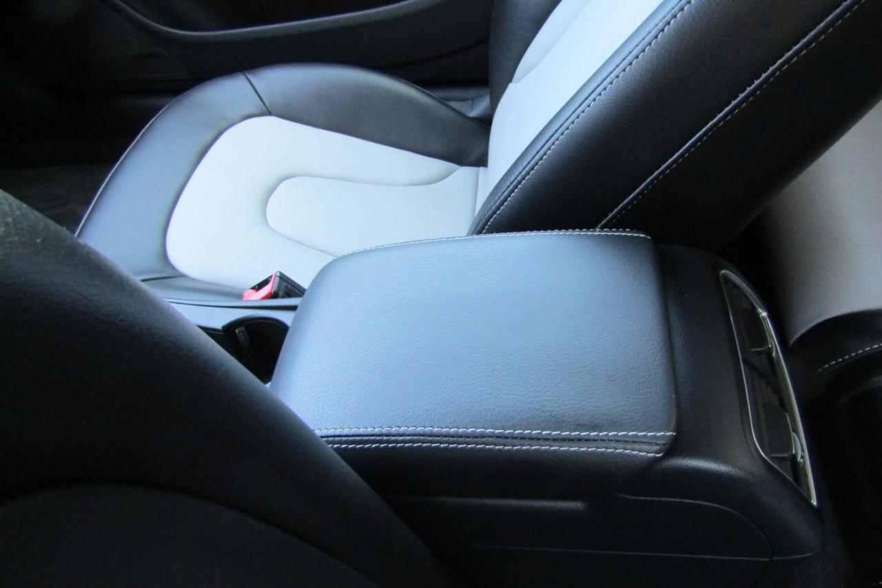 Audi A5 2dr Cabriolet Auto quattro 2.0T Premium 2013