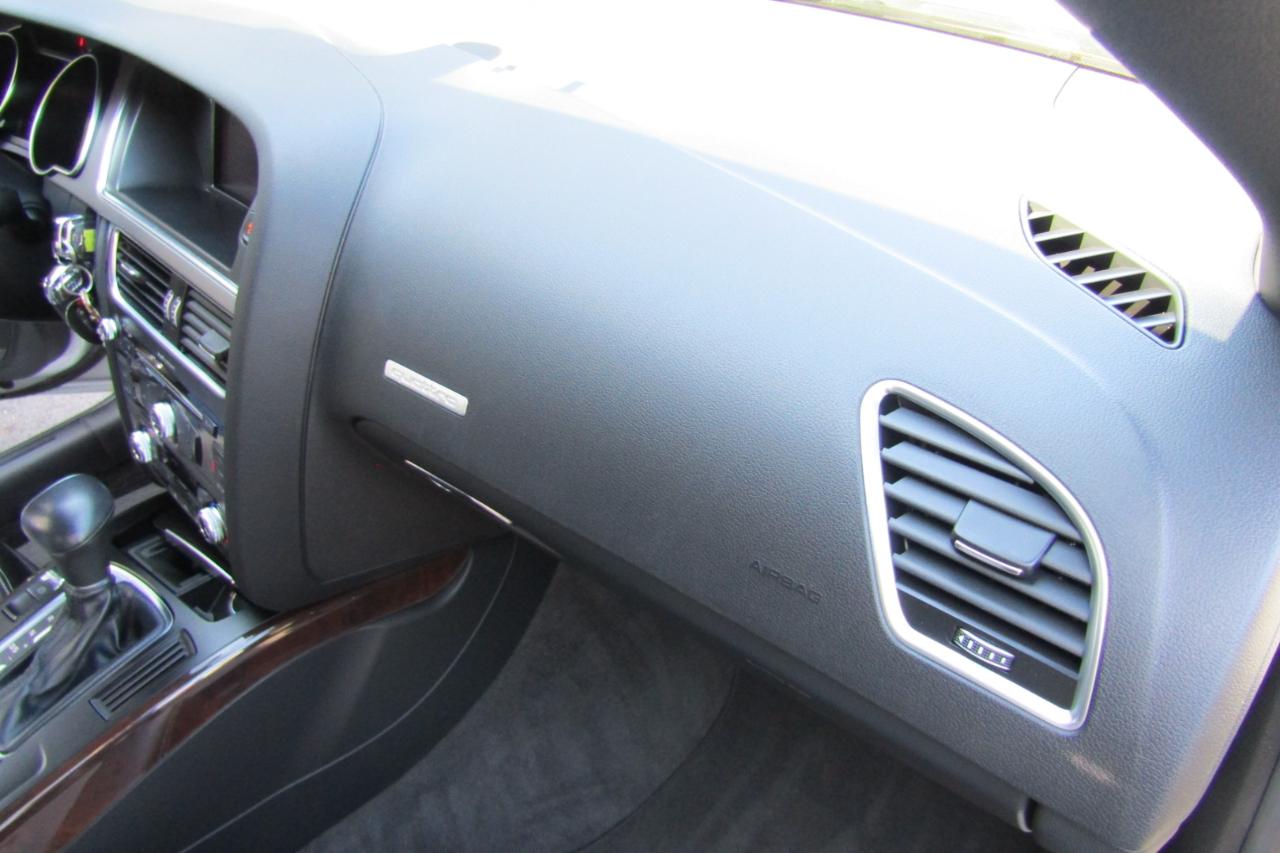 Audi A5 2dr Cabriolet Auto quattro 2.0T Premium 2013