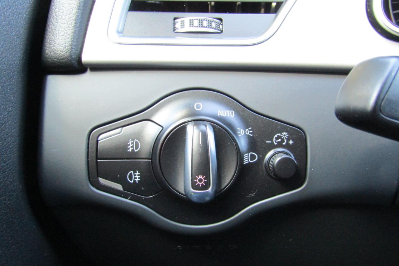 Audi A5 2dr Cabriolet Auto quattro 2.0T Premium 2013