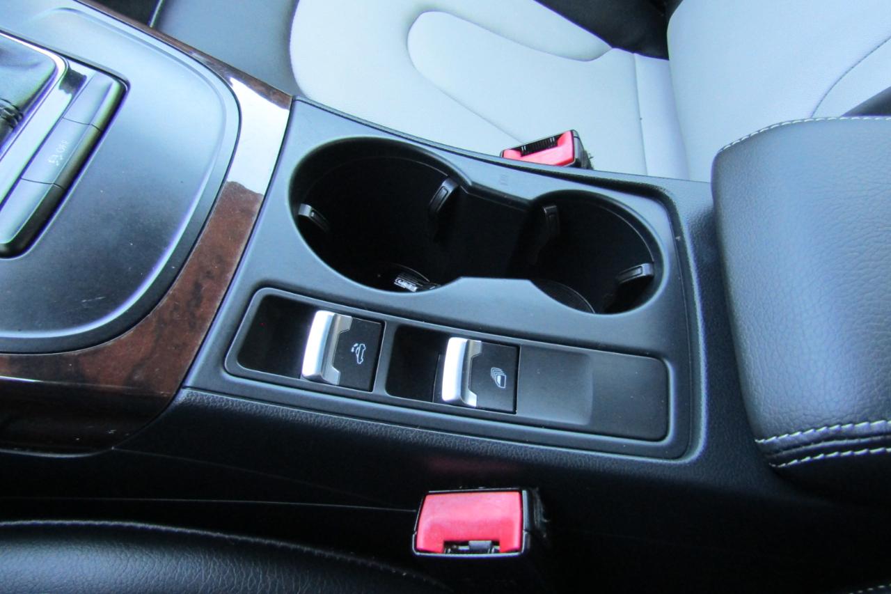 Audi A5 2dr Cabriolet Auto quattro 2.0T Premium 2013